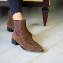 HARRY 40 - ChocolateRegina Romero Zapato Bota Botin Tacon Alto Para Dama En Piel 9 HARRY 40 - ChocolateRegina Romero Zapato Bota Botin Tacon Alto Para Dama En Piel -Reginaromero Tienda de ventas Harry chocolate Regina Romero 7