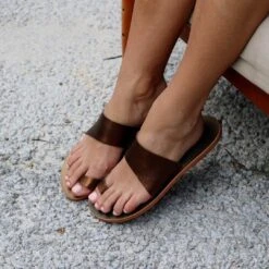 AMAYA - Bronce Regina Romero Resort Zapato Sandalia De Piso Para Dama En Piel 12 AMAYA - Bronce Regina Romero Resort Zapato Sandalia De Piso Para Dama En Piel -Reginaromero Tienda de ventas Regina Romero Resort Sandalia Amaya Piel Bronce 9