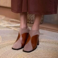 DIDI 75 - Caramelo Y Rosa Regina Romero Zapato Bota Botin Mule Tacon Alto Para Dama En Piel -Reginaromero Tienda de ventas Regina Romero Bota Botin Mule Didi 80 Piel Caramelo y Rosa 10