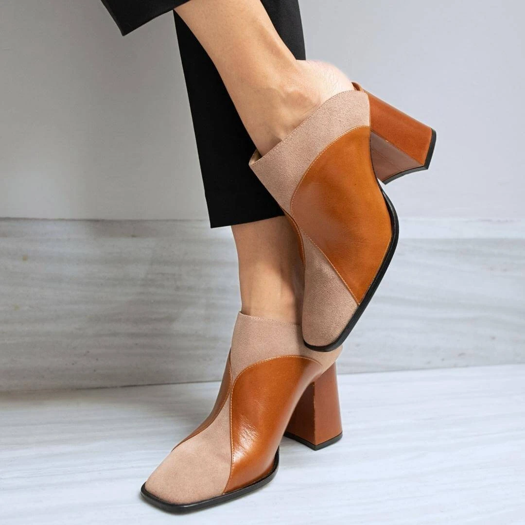 DIDI 75 - Caramelo Y Rosa Regina Romero Zapato Bota Botin Mule Tacon Alto Para Dama En Piel - Imagen 4