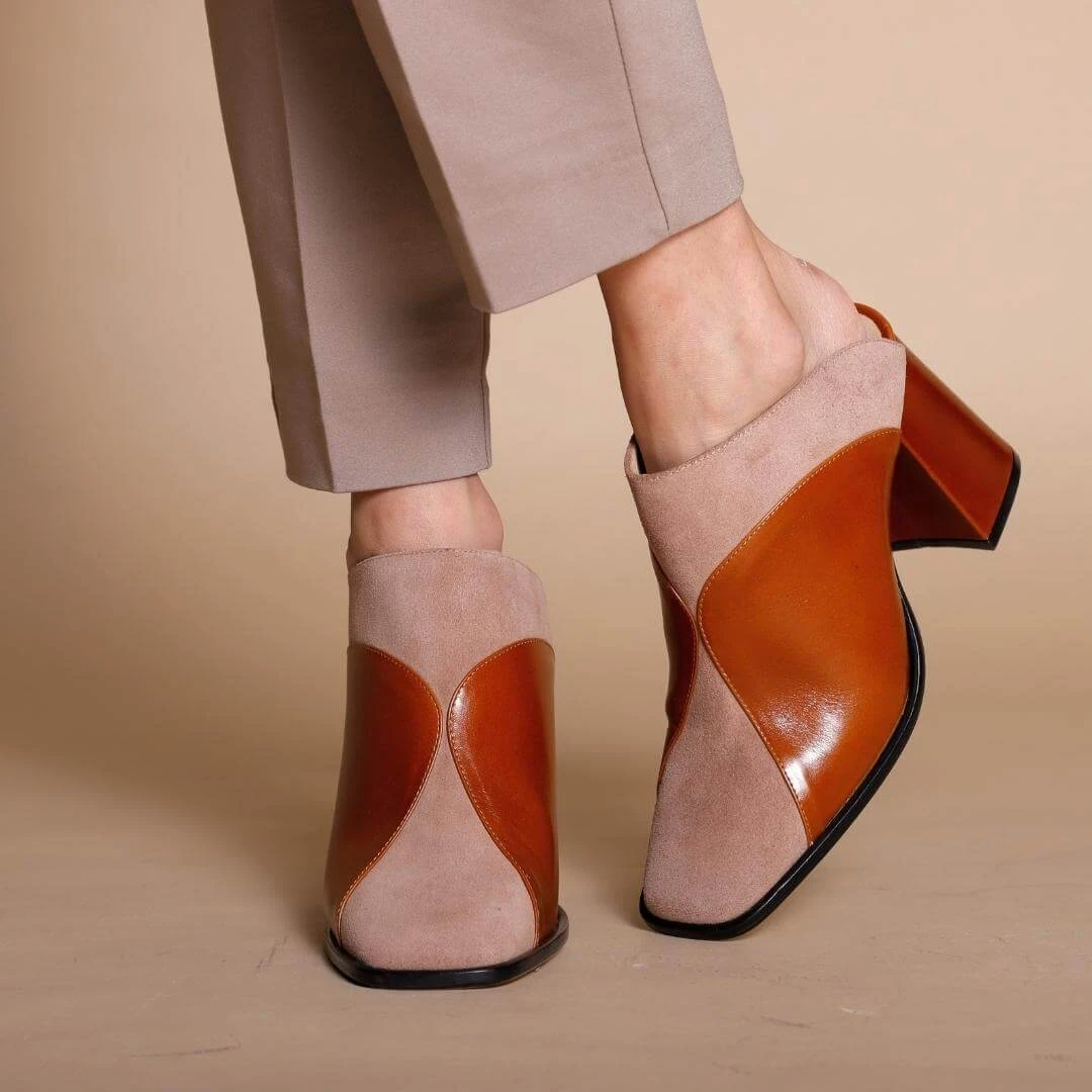 DIDI 75 - Caramelo Y Rosa Regina Romero Zapato Bota Botin Mule Tacon Alto Para Dama En Piel - Imagen 2