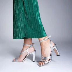 PIA 100 - Plata Regina Romero Zapato Sandalia Zapatilla Tacon Alto Para Dama En Piel -Reginaromero Tienda de ventas Regina Romero Zapatilla Sandalia Tacon Alto Pia Plata Piel 7 8e08ddcd 7f33 4705 a8ef af80563bcf45