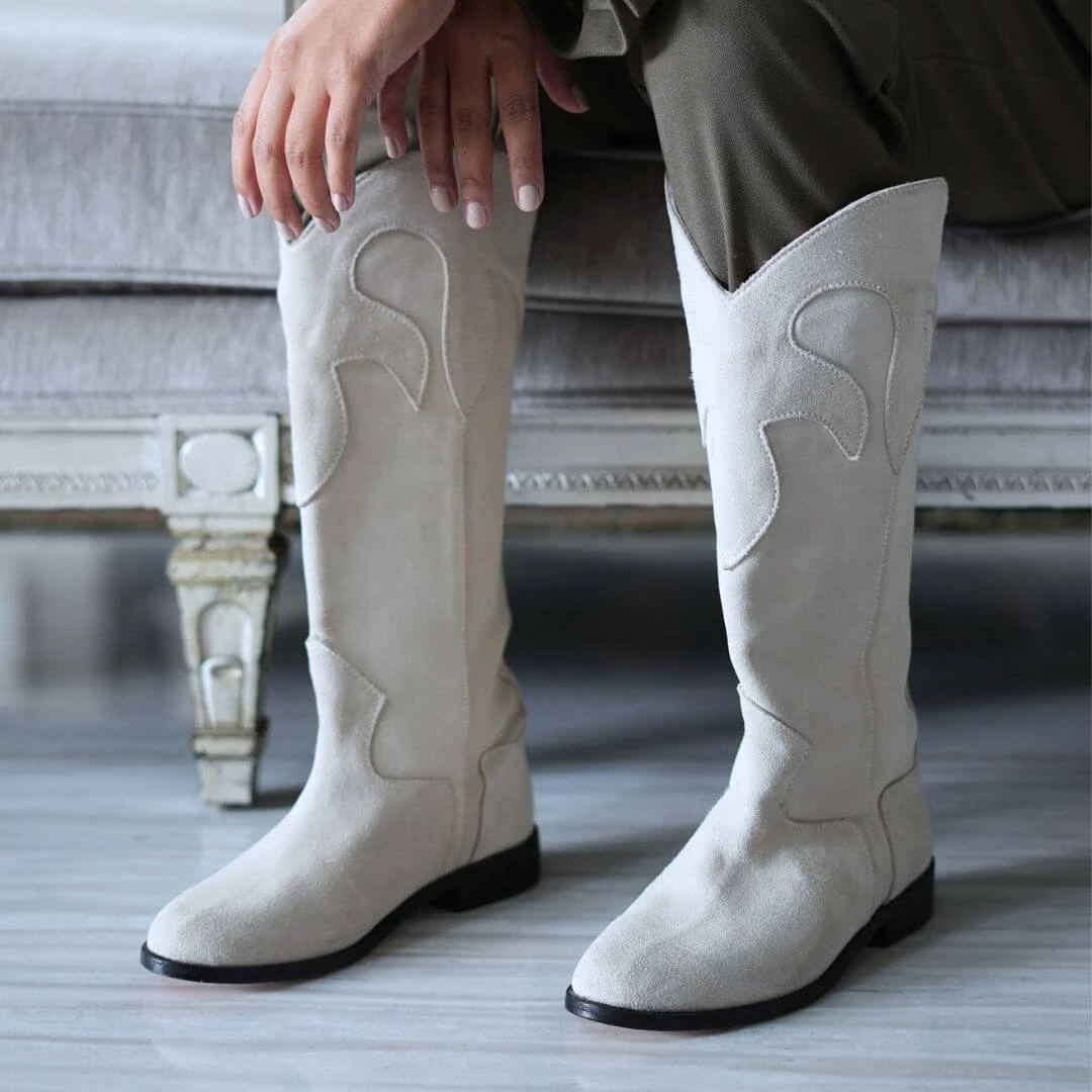 LAREDO - Ante Arena Regina Romero Zapato Bota Botin Tacon Bajo Para Dama En Piel 3 LAREDO - Ante Arena Regina Romero Zapato Bota Botin Tacon Bajo Para Dama En Piel - Imagen 3