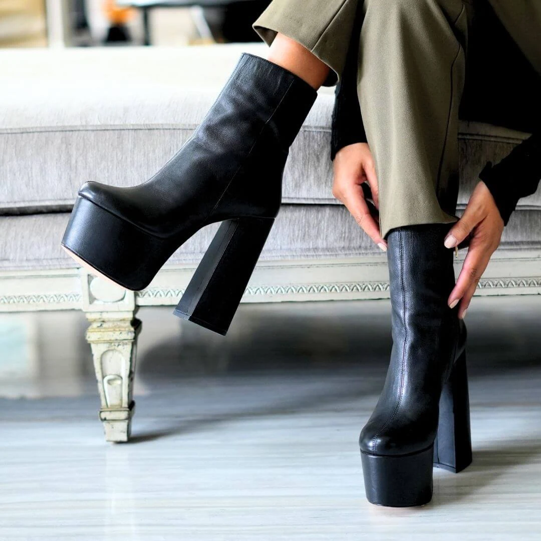 TOWER 150 - Negro Regina Romero Zapato Bota Botin Plataforma Tacon Alto Para Dama En Piel 2 TOWER 150 - Negro Regina Romero Zapato Bota Botin Plataforma Tacon Alto Para Dama En Piel - Imagen 2