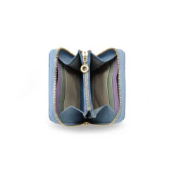 ATENEA - Azul Pastel Regina Romero Accesorio Monedero Para Dama En Piel 11 ATENEA - Azul Pastel Regina Romero Accesorio Monedero Para Dama En Piel -Reginaromero Tienda de ventas Regina Romero cartera Atenea azul claro piel 5