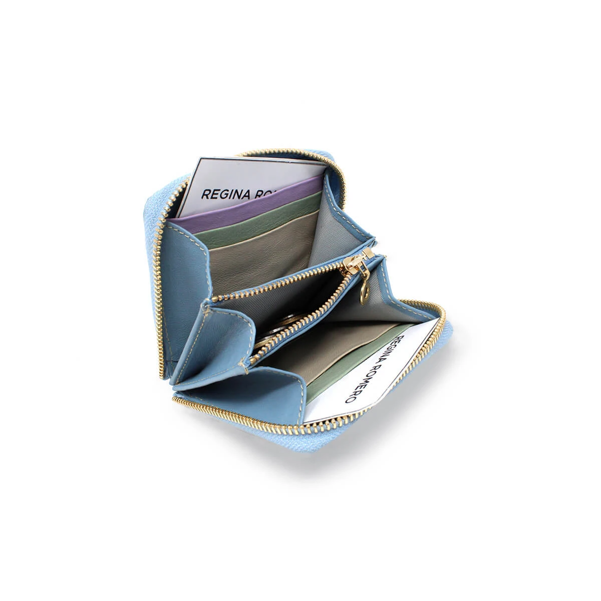 ATENEA - Azul Pastel Regina Romero Accesorio Monedero Para Dama En Piel 7 ATENEA - Azul Pastel Regina Romero Accesorio Monedero Para Dama En Piel - Imagen 7