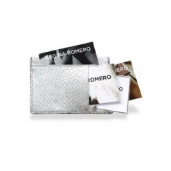 BLISS - Plata Regina Romero Accesorio Tarjetero Para Dama En Piel 7 BLISS - Plata Regina Romero Accesorio Tarjetero Para Dama En Piel -Reginaromero Tienda de ventas Regina Romero tarjetero Bliss plata piel 4