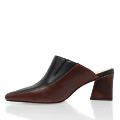 MONTE CARLO 50 - Tan Y Negro Regina Romero Zapato Zapatilla Tacon Bajo Para Dama En Piel -Reginaromero Tienda de ventas Regina Romero zapatilla mule Montecarlo cafe negro piel 4