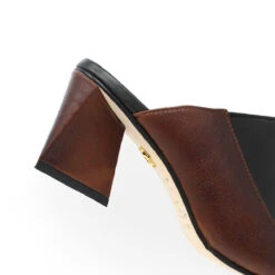 MONTE CARLO 50 - Tan Y Negro Regina Romero Zapato Zapatilla Tacon Bajo Para Dama En Piel -Reginaromero Tienda de ventas Regina Romero zapatilla mule Montecarlo cafe negro piel 5