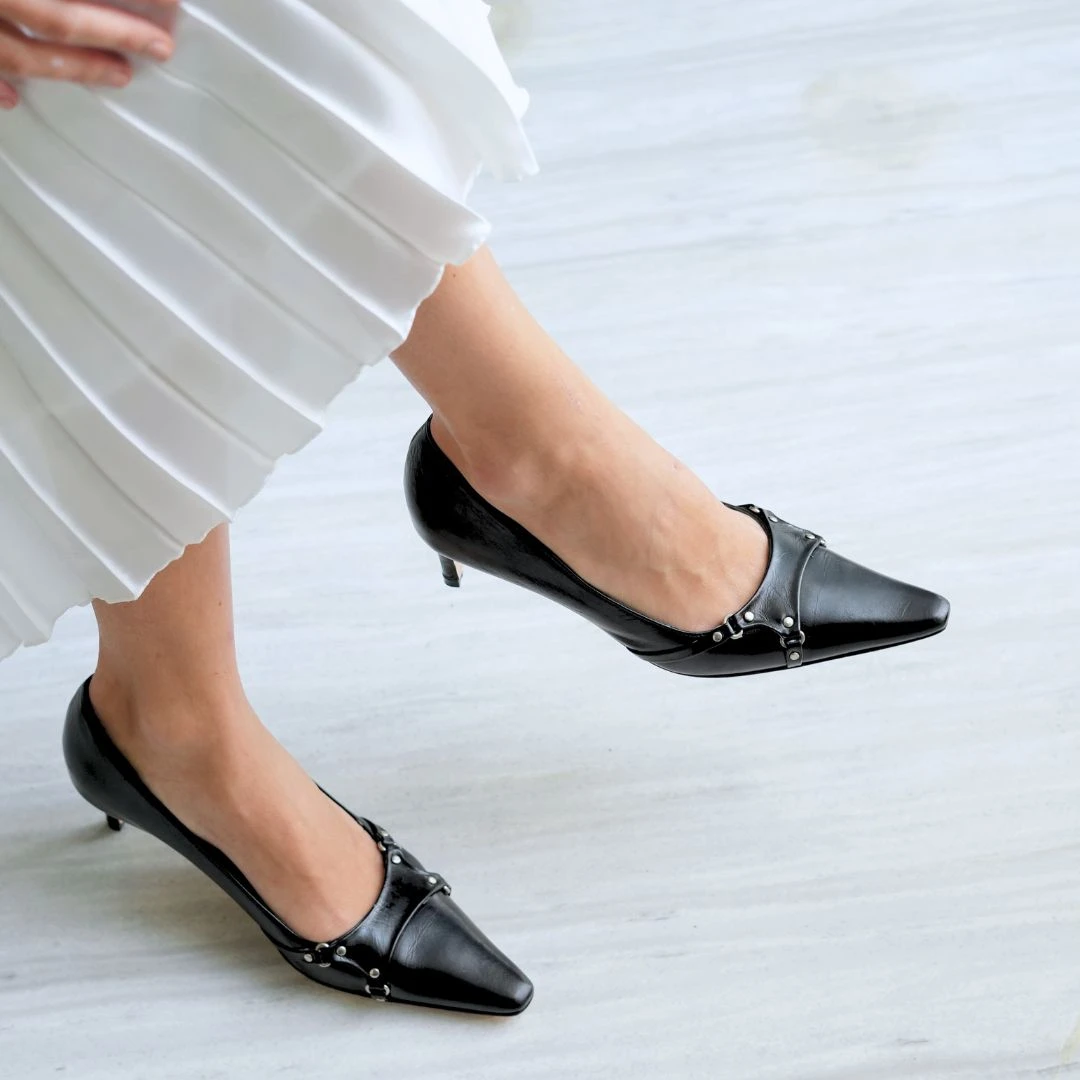 1993 - Negro Regina Romero Zapato Zapatilla Tacon Bajo Para Dama En Piel 3 1993 - Negro Regina Romero Zapato Zapatilla Tacon Bajo Para Dama En Piel - Imagen 3