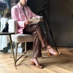 ARIZONA 55 - Miel Regina Romero Zapato Sandalia Zapatilla Tacon Bajo Para Dama En Piel -Reginaromero Tienda de ventas Regina Romero zapatilla sandalia Arizona tan piel 9