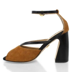 CAPRI 95 - Camel Y Negro Regina Romero Zapato Zapatilla Tacon Alto Para Dama En Piel -Reginaromero Tienda de ventas Regina Romero zapatilla sandalia Capri camel ante charol BN 4