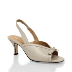 JORDAN 60 - Beige Regina Romero Zapato Sandalia Zapatilla Tacon Bajo Para Dama En Piel 11 JORDAN 60 - Beige Regina Romero Zapato Sandalia Zapatilla Tacon Bajo Para Dama En Piel -Reginaromero Tienda de ventas Regina Romero zapatilla sandalia Jordan beige piel prod 3