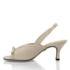 JORDAN 60 - Beige Regina Romero Zapato Sandalia Zapatilla Tacon Bajo Para Dama En Piel 12 JORDAN 60 - Beige Regina Romero Zapato Sandalia Zapatilla Tacon Bajo Para Dama En Piel -Reginaromero Tienda de ventas Regina Romero zapatilla sandalia Jordan beige piel prod 4