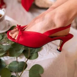 JORDAN 60 - Rojo Regina Romero Zapato Sandalia Zapatilla Tacon Bajo Para Dama En Piel 8 JORDAN 60 - Rojo Regina Romero Zapato Sandalia Zapatilla Tacon Bajo Para Dama En Piel -Reginaromero Tienda de ventas Regina Romero zapatilla sandalia Jordan rojo piel 07