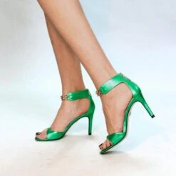 LORENA 85 - Verde Metalico Regina Romero Zapato Sandalia Zapatilla Tacon Alto Para Dama En Piel 10 LORENA 85 - Verde Metalico Regina Romero Zapato Sandalia Zapatilla Tacon Alto Para Dama En Piel -Reginaromero Tienda de ventas Regina Romero zapatilla sandalia Lorena verde piel 9