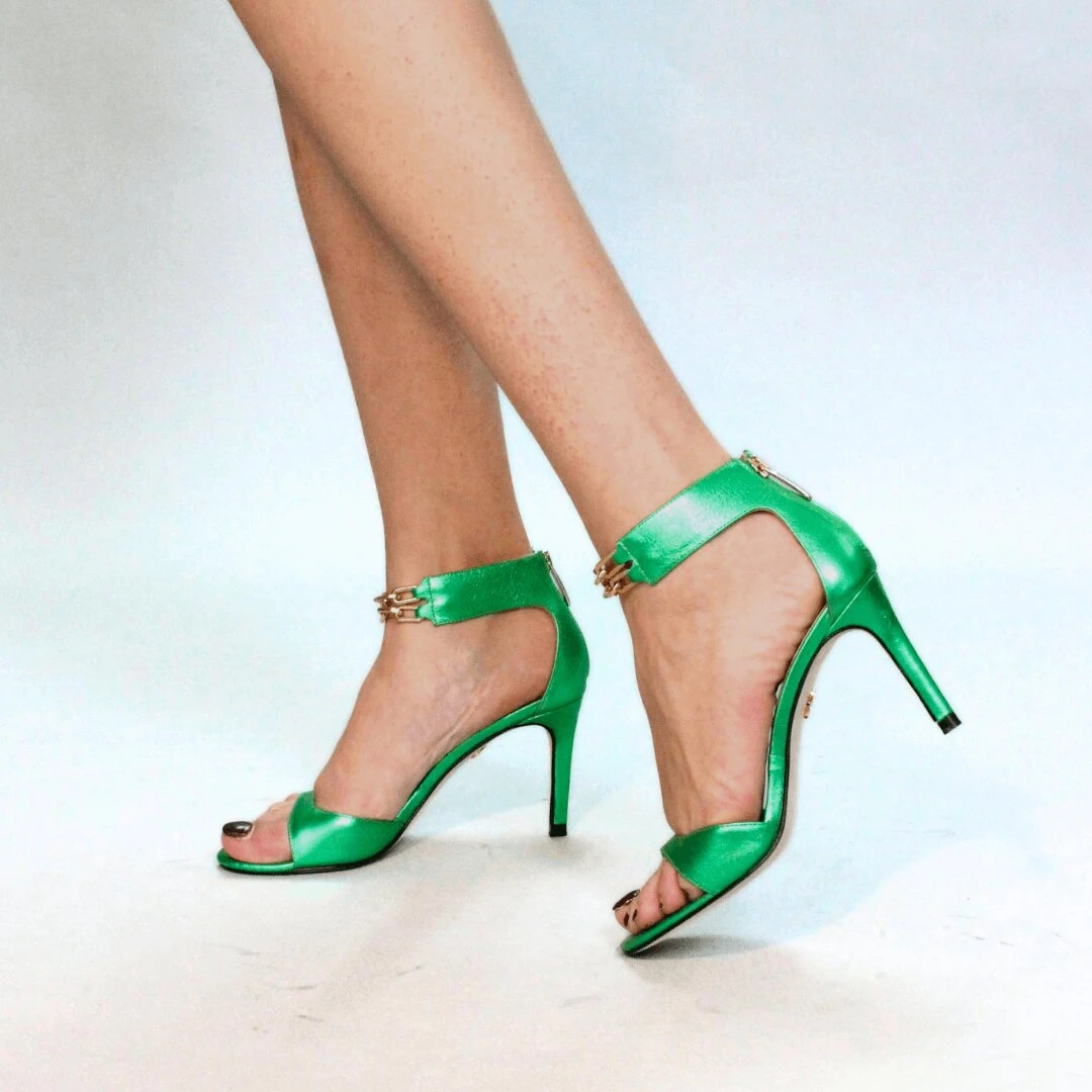 LORENA 85 - Verde Metalico Regina Romero Zapato Sandalia Zapatilla Tacon Alto Para Dama En Piel 3 LORENA 85 - Verde Metalico Regina Romero Zapato Sandalia Zapatilla Tacon Alto Para Dama En Piel - Imagen 3