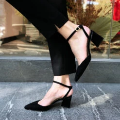 URSULA 50 - Ante Negro Regina Romero Zapato Zapatilla Tacon Bajo Para Dama En Piel -Reginaromero Tienda de ventas Regina Romero zapatilla sandalia Ursula ante negro 5