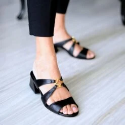 VINCI 50 - Negro Regina Romero Zapato Sandalia Zapatilla Tacon Bajo Para Dama En Piel -Reginaromero Tienda de ventas Regina Romero zapatilla sandalia Vinci negro piel 10