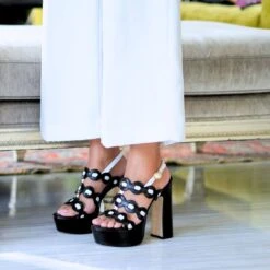 AGNI 135 - Negro Y Blanco Regina Romero Zapato Sandalia Plataforma Tacon Alto Para Dama En Piel 10 AGNI 135 - Negro Y Blanco Regina Romero Zapato Sandalia Plataforma Tacon Alto Para Dama En Piel -Reginaromero Tienda de ventas Regina Romero zapatilla sandalia plataforma Agni negro piel 08