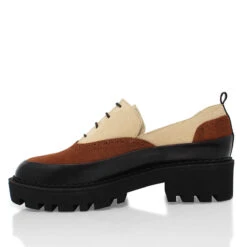 REESE 45 - Beige Regina Romero Zapato Tenis Urbano Sport Para Dama En Piel 13 REESE 45 - Beige Regina Romero Zapato Tenis Urbano Sport Para Dama En Piel -Reginaromero Tienda de ventas Regina Romero zapato bostoniano Reese beige tan piel 4