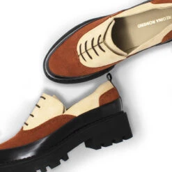 REESE 45 - Beige Regina Romero Zapato Tenis Urbano Sport Para Dama En Piel 17 REESE 45 - Beige Regina Romero Zapato Tenis Urbano Sport Para Dama En Piel -Reginaromero Tienda de ventas Regina Romero zapato bostoniano Reese beige tan piel 7