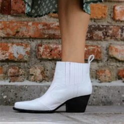 MADDIE 60 - Blanco Regina Romero Zapato Bota Botin Tacon Bajo Para Dama En Piel -Reginaromero Tienda de ventas Regina Romero zapato botin bota Maddie piel Snake Blanco 9