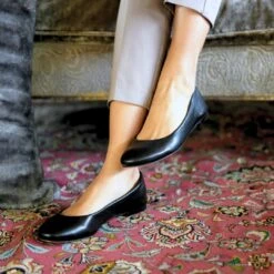 Primera página 17 Primera página -Reginaromero Tienda de ventas Regina Romero zapato flat Izar negro piel 07