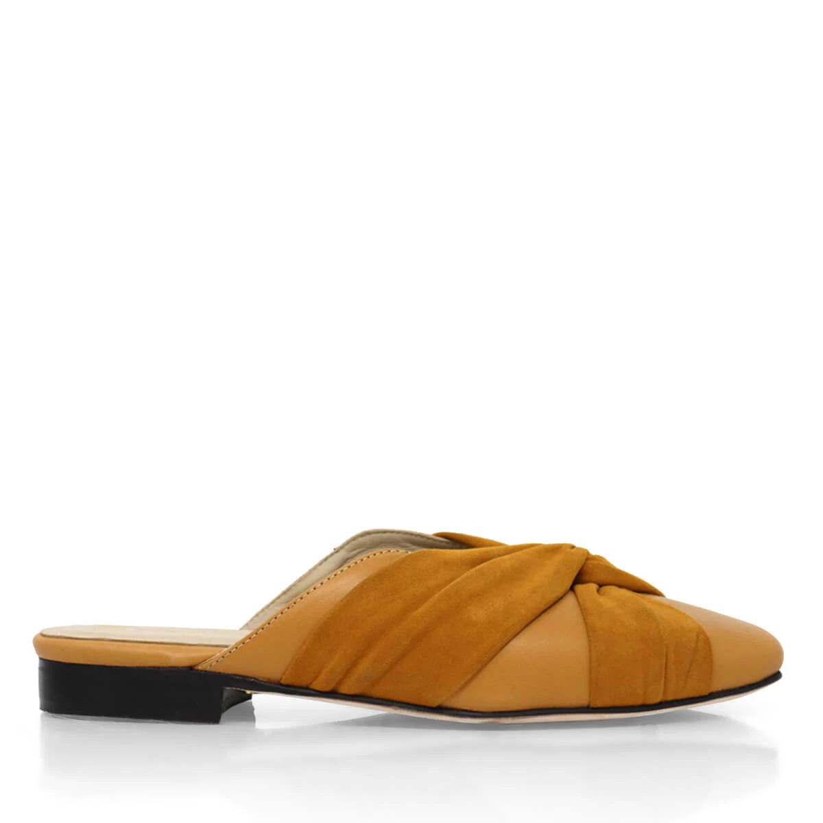 GISELLE - Mostaza Regina Romero Zapato Flat Balerina De Piso Para Dama En Piel 1 GISELLE - Mostaza Regina Romero Zapato Flat Balerina De Piso Para Dama En Piel