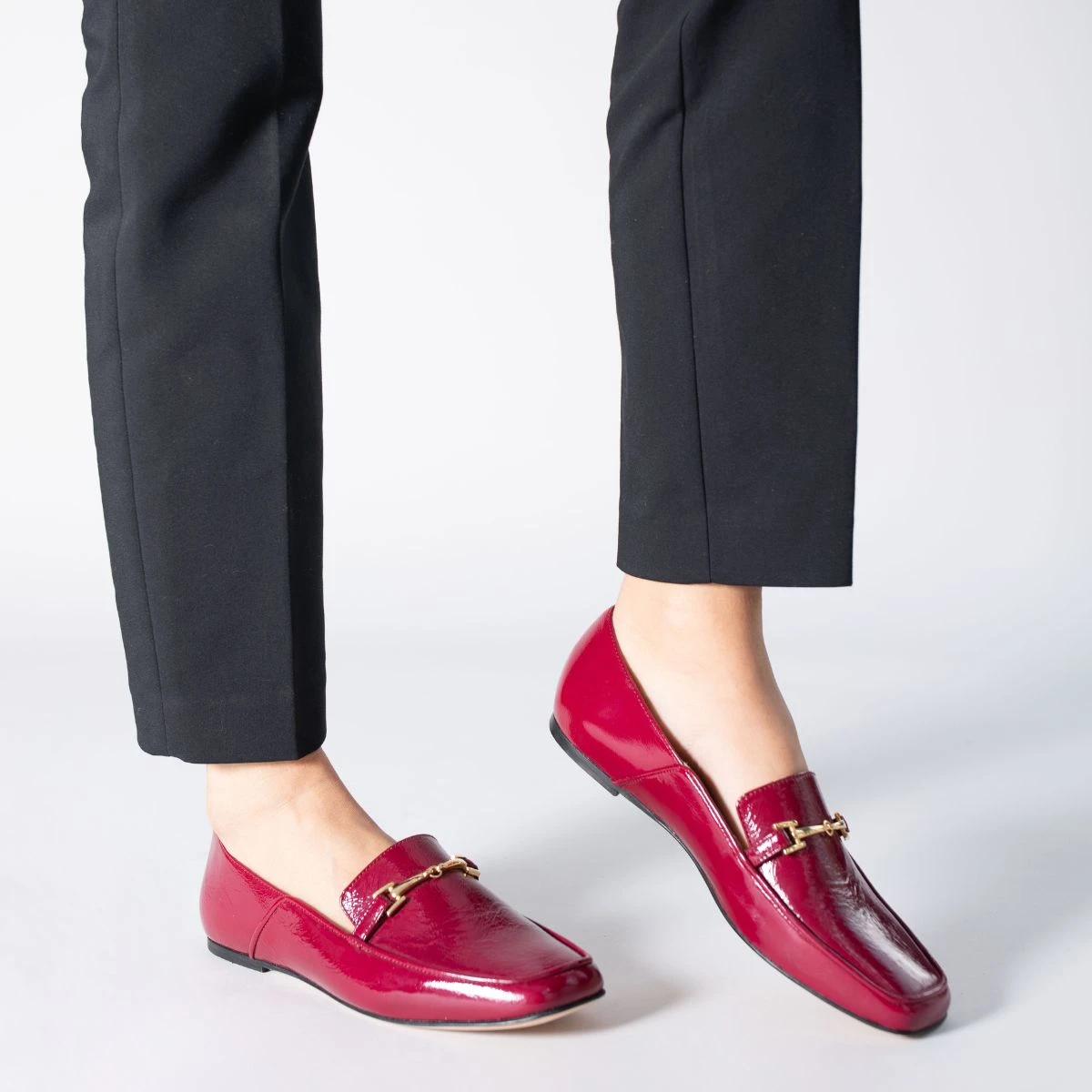 LUA - Charol Fucsia Regina Romero Zapato Mocasin De Piso Para Dama En Piel 2 LUA - Charol Fucsia Regina Romero Zapato Mocasin De Piso Para Dama En Piel - Imagen 2