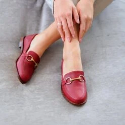 JUDY - Rojo Regina Romero Zapato Mocasin De Piso Para Dama En Piel 11 JUDY - Rojo Regina Romero Zapato Mocasin De Piso Para Dama En Piel -Reginaromero Tienda de ventas mocasines judy rojo regina romero lifestyle 3