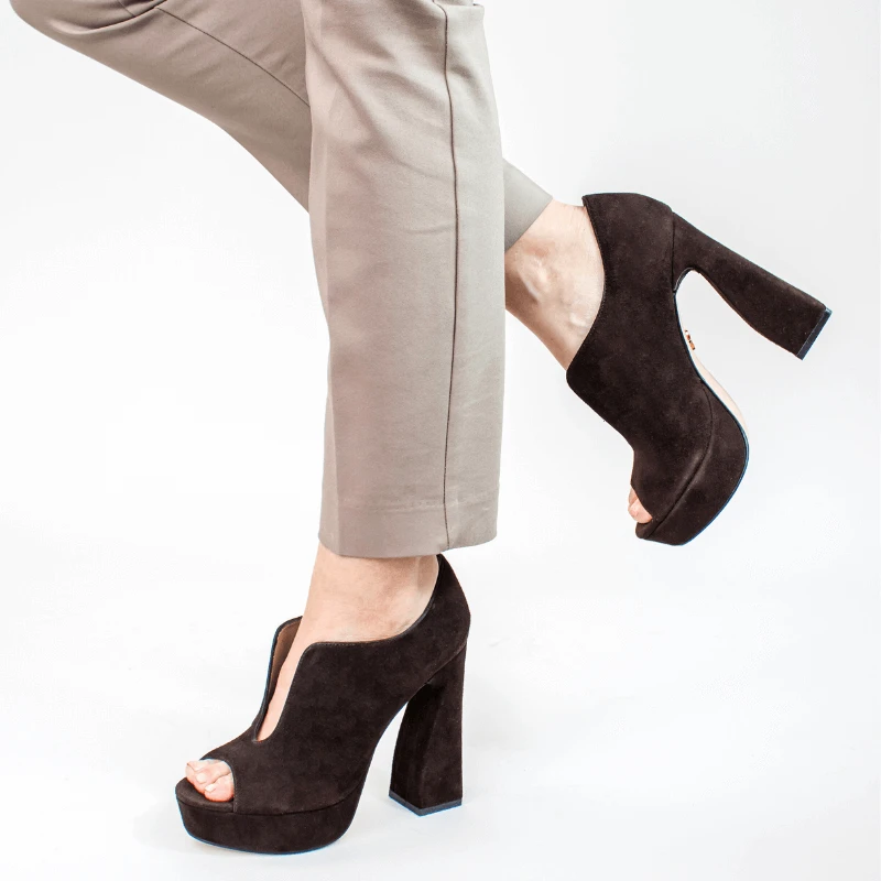 ZAIS 125 - Ante Cafe Regina Romero Zapato Sandalia Plataforma Tacon Alto Para Dama En Piel 2 ZAIS 125 - Ante Cafe Regina Romero Zapato Sandalia Plataforma Tacon Alto Para Dama En Piel - Imagen 2