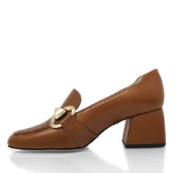 GRETA 40 - Miel Regina Romero Zapato Zapatilla Tacon Bajo Para Dama En Piel -Reginaromero Tienda de ventas zapatillas greta cafe regina romero izquierda