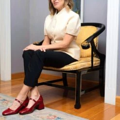 MATI 50 - Charol Cherry Regina Romero Zapato Zapatilla Tacon Bajo Para Dama En Piel -Reginaromero Tienda de ventas zapatillas mati rojo regina romero lifestyle 4