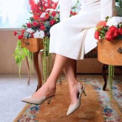 MEGAN 60 - Beige Regina Romero Zapato Sandalia Zapatilla Tacon Bajo Para Dama En Piel -Reginaromero Tienda de ventas zapatillas megan beige regina romero lifestyle 3