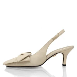 MIMI 50 - Latte Regina Romero Zapato Sandalia Zapatilla Tacon Bajo Para Dama En Piel 14 MIMI 50 - Latte Regina Romero Zapato Sandalia Zapatilla Tacon Bajo Para Dama En Piel -Reginaromero Tienda de ventas zapatillas mimi beige regina romero izquierda