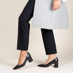 TAMARA 50 - Negro Regina Romero Zapato Zapatilla Tacon Bajo Para Dama En Piel -Reginaromero Tienda de ventas zapatillas tamara negro regina romero lifestyle 4